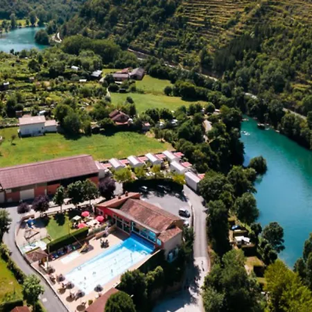 Confortable Avec Terrasse - 4 Personnes - Api-1-52-908 * Saint-Rome-de-Tarn