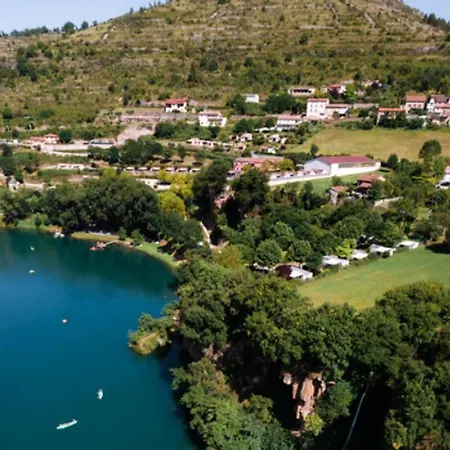 Confortable Avec Terrasse - 4 Personnes - Api-1-52-908 Kemping