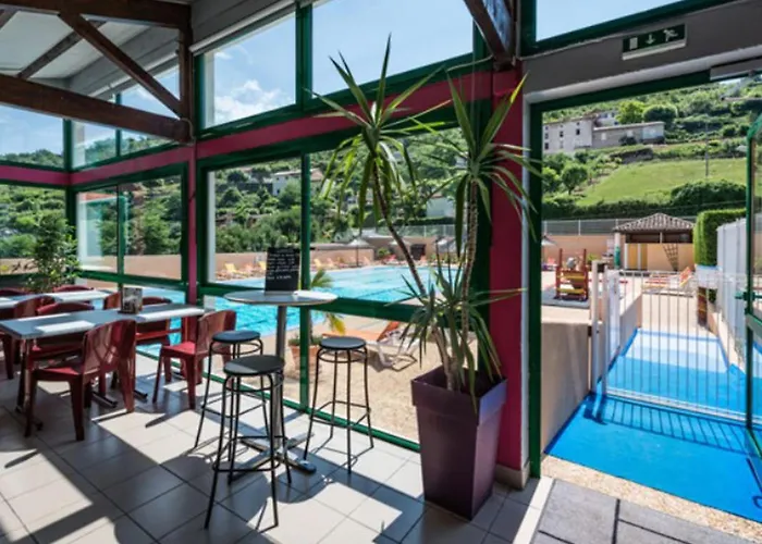 Confortable Avec Terrasse - 4 Personnes - Api-1-52-908