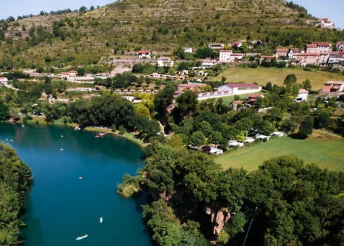 Confortable Avec Terrasse - 4 Personnes - Api-1-52-908 Kemping